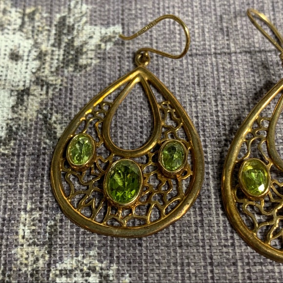 Dangling Tear Drop Earrings with Green Stones - Picture 2 of 8